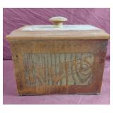 Vintage Recipes handmade wood box. 7 3/4 x 5.5 x