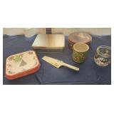 vintage Tienshan ceramic cake server, Christmas
