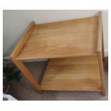 Wood stand 26 x 21 x 18.5