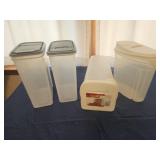 Rubbermaid bread keeper and food storage
