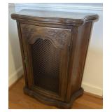 Thigh High Hutch with Wire Door - 28ï¿½ Height 20ï¿½