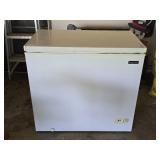 Magic Chef Chest Freezer 35ï¿½"L 21"W 33"zt