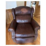 Faux Leather Electric Recliner - 40ï¿½ Tall 35ï¿½