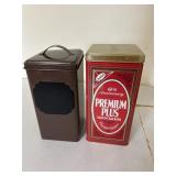 2 Vintage Saltine Tins