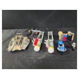 Assorted legos, snowspeeder.