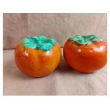 Vintage tomato salt and pepper shakers set.
