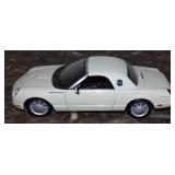 Ford Thunderbird 1:18 Scale Diecast Metal Car