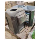 Rubbermaid commercial trash cans. 1 has los