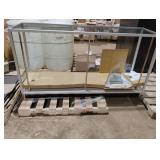 Display case. Missing 1 end. 70 x 38 x 20