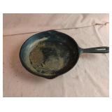 Iron skillet made in Taiwan 8"