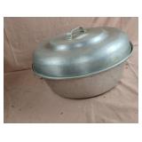 Aluminum pot with handles