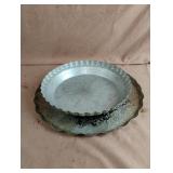 Aluminum pie pan and cake carrier