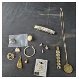 Vintage hair clips and goldtone necklace with