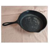 Iron skillet 9"