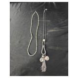 2 fashion jewelry necklaces