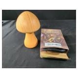 Plastic meat claws, mushroom light no cord