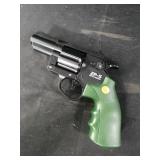 Toy revolver