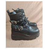 Ladies size 38 platform ankle boots
