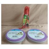 Travelling pet water bottle and 2 collapsible pet