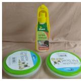 Travelling pet water bottle and 2 collapsible pet