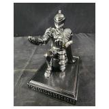 Knight pen holder figure 3.5x5x4.5 thumb missing