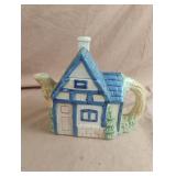 Vintage Action Taiwan tea pot