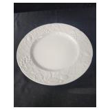 Mikasa English Countryside White 12.25" plate