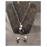 Black and white beaded string necklace 16" with
