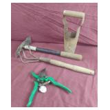 Garden hand tools