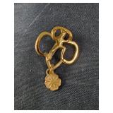 VINTAGE GIRL SCOUT - BROWNIE MEMBERSHIP PIN WITH