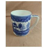 Blue Willow mug 3.5" tall