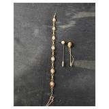 Cameo pin and cameo bracelet goldtone, faux pearl