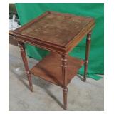 Side table 17.5 x 26.5
