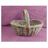 Handled basket 11 x 4 x 6