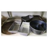 Baking pans. Loaf pans. Cake pan.