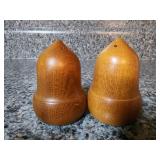 Acorn salt and pepper shakers