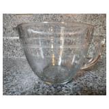 Pampered chef glass measuring cup, 4 cups