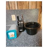 Bread keeper. Knife block , oval crockpot insert