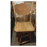 Swivel wooden chair 17 x 37 x 16