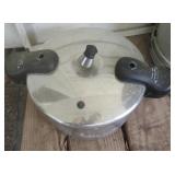 Pressure cooker
