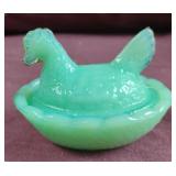 Vintage jadeite hen on nest