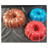 vintage Nordic ware heavy-duty Bundt cake pan and