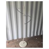 Metal Spiral Clothes Rack 67"Tx26"W