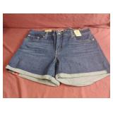 Levis shorts women's size 14/W32