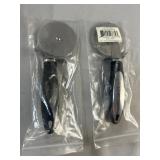 2 Pizza Cutters