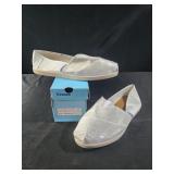 Size 8 Trevie slide on shoes silver