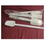 Rubbermaid 6 1/2' spatula. 6 total