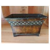 Metal planter 10 x 6 x 7
