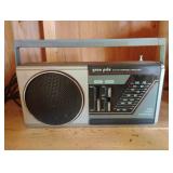 Vintage gran prix AM/FM portable receiver