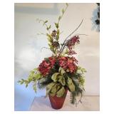13" Glass Vase w/ Artificial Flowers & Lights